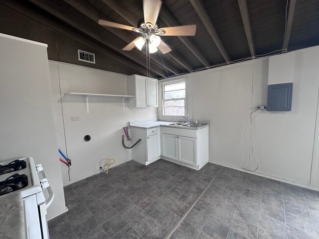 Photo - 403 Seminary-N