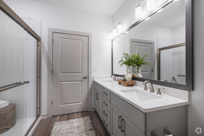 2BR, 2BA - 1,149SF - Primary Bathroom