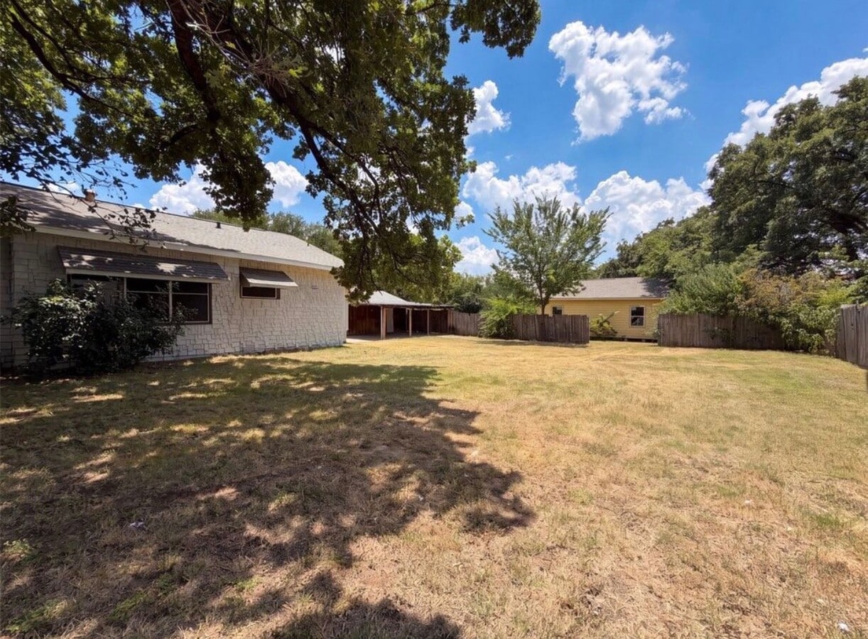 Photo - 5109 Malinda Ln S