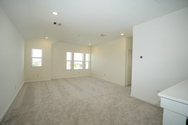 Photo - 6403 Periwinkle Blossom Ln