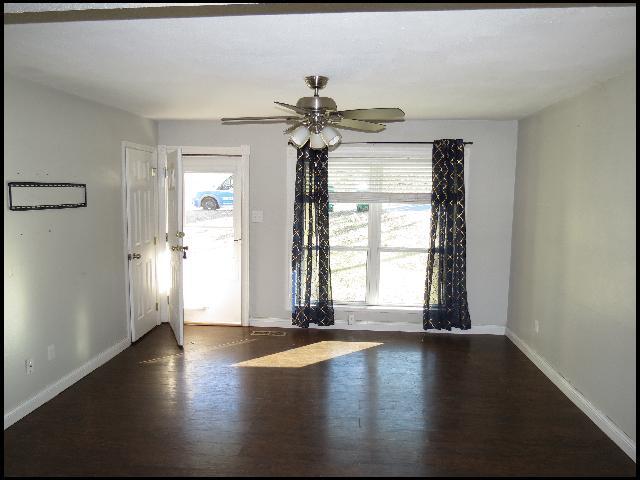 Photo - 9216 W 6th St