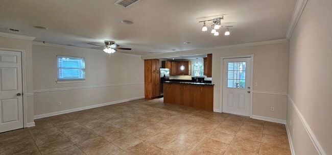 109 Meadowbrook Ct