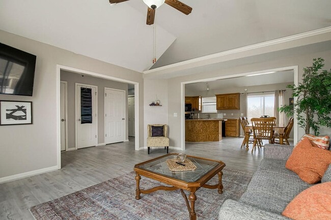 Photo - 212 Rachel Ct