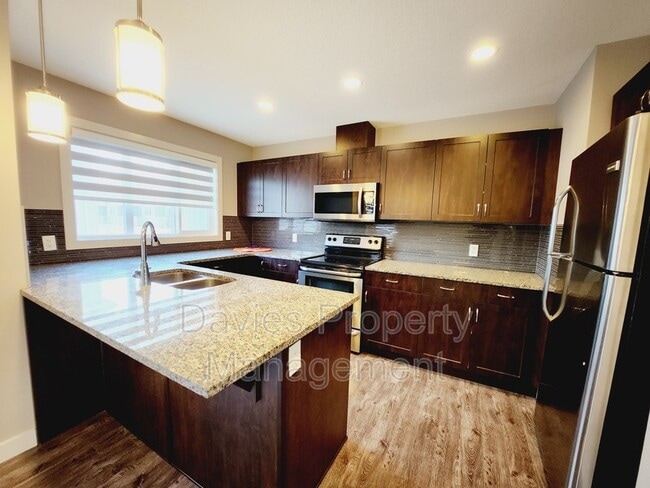 Photo - 140 Youville Dr E Northwest