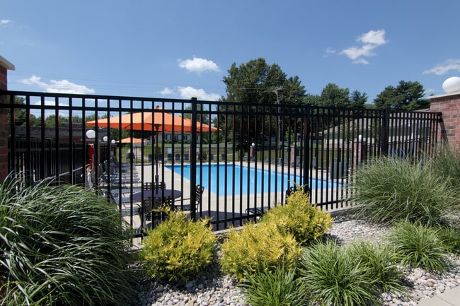 Photo - Oak Grove Crossing