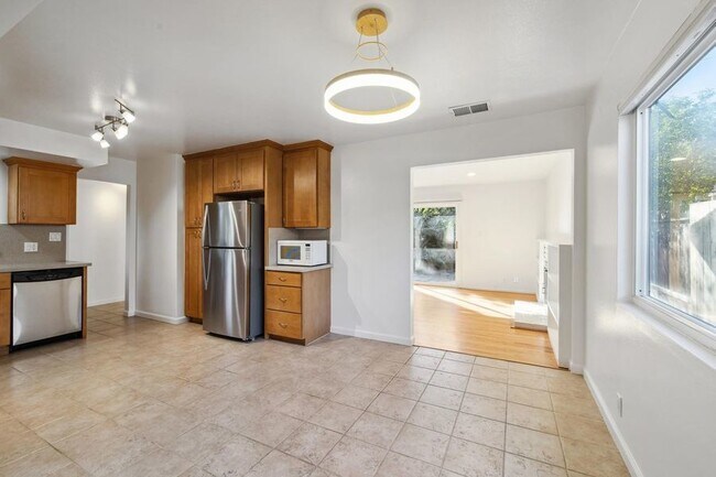 6386 Blackwood Dr
