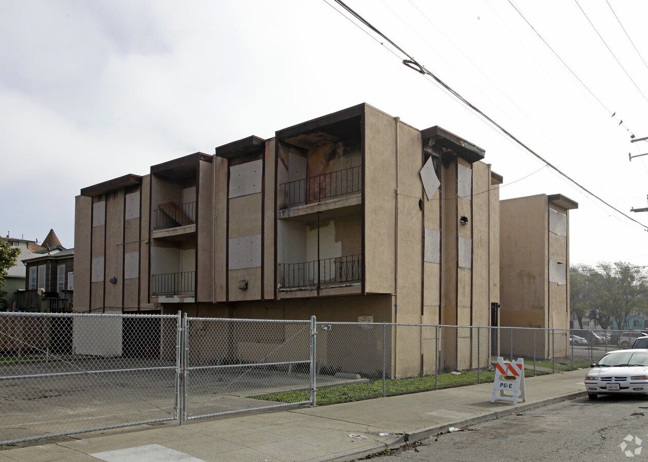 Photo - 1236 E 17th St