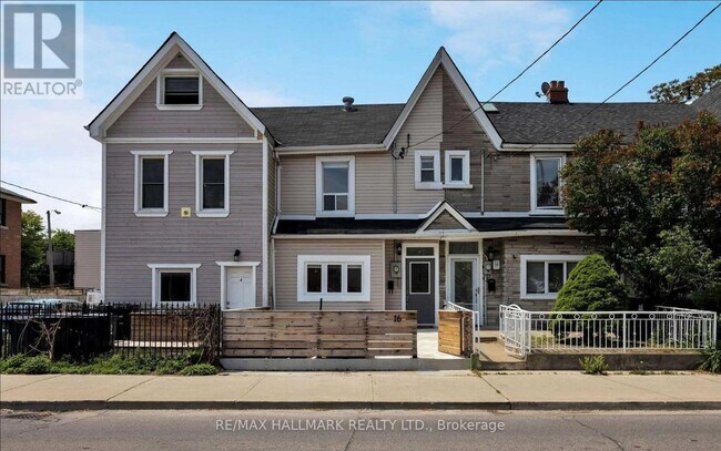 Photo - 16 Brock Ave