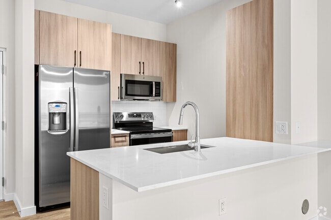 1BR, 1BA - 658SF - Kitchen