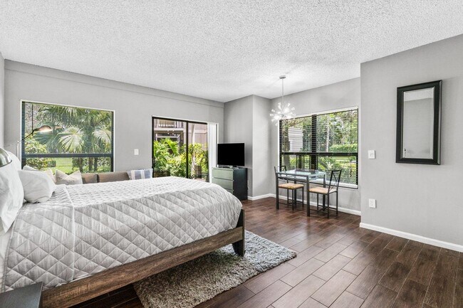 Photo - 11863 Wimbledon Cir Unit 407