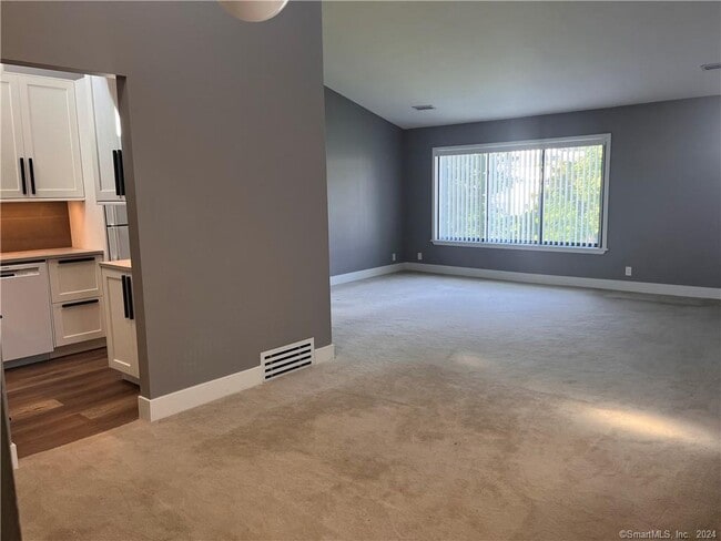 Photo - 60 Olcott Way Unidad 60