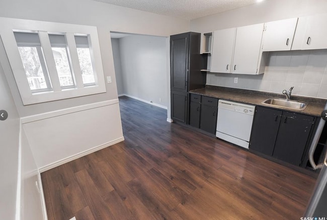 Photo - 534 St John St