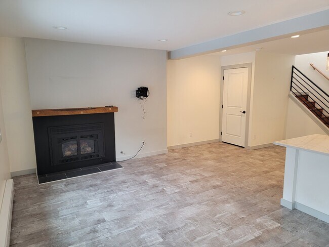 Photo - 311 Andora Ln