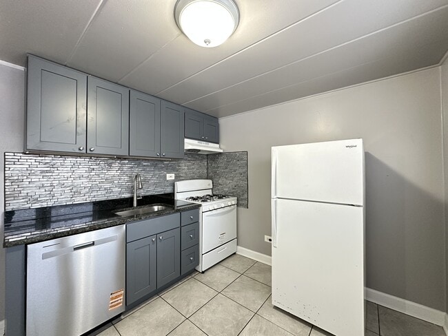 Photo - 9632 Ivanhoe Ave Unit A2