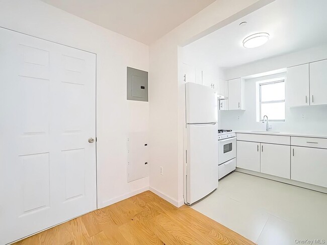 Photo - 42-29 Parsons Blvd Unidad 6B