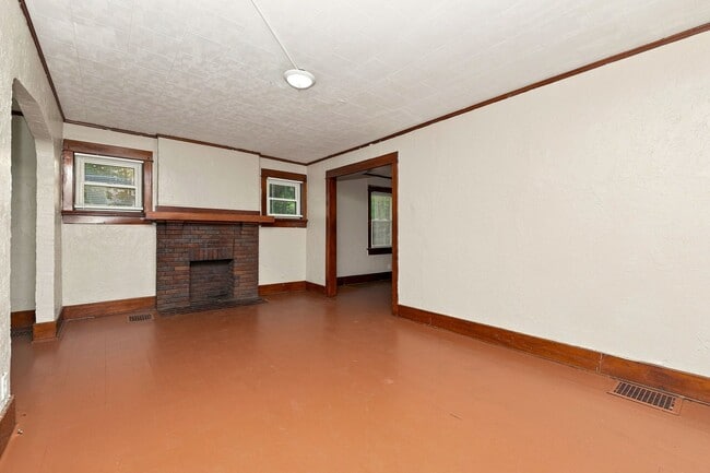 Photo - 147 W Hudson Ave