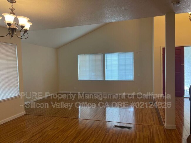 Photo - 6361 Pearlroth Dr