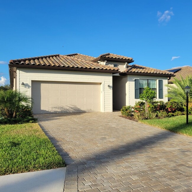 Building Photo - 17335 Blue Rdg Pl
