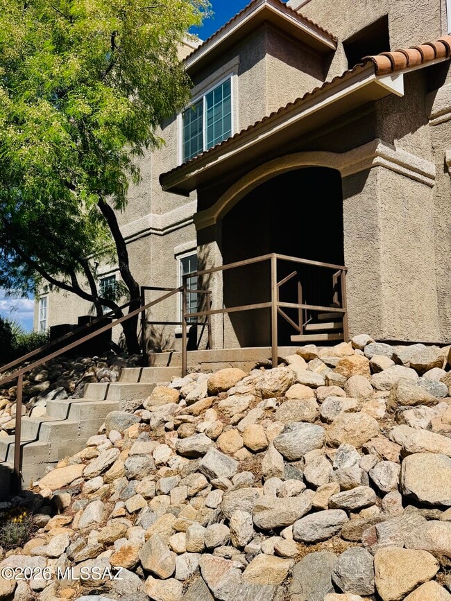Building Photo - 1500 E Pusch Wilderness Dr Unit 11104