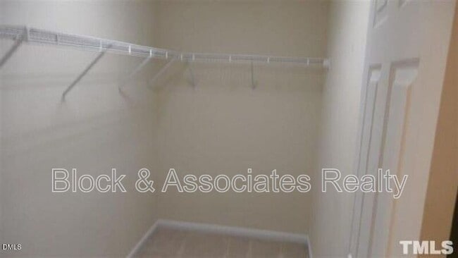 Photo - 132 Linden Park Ln