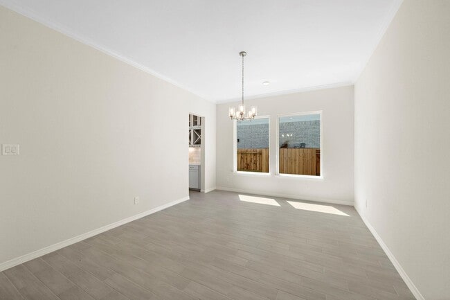 Photo - 9806 Oakwood Trl
