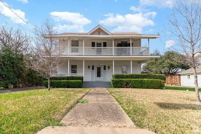 Building Photo - 4507 Worth St Unit B Rental