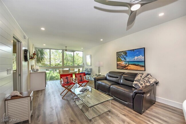 Photo - 684 Broad Ave S Condo Unit J684