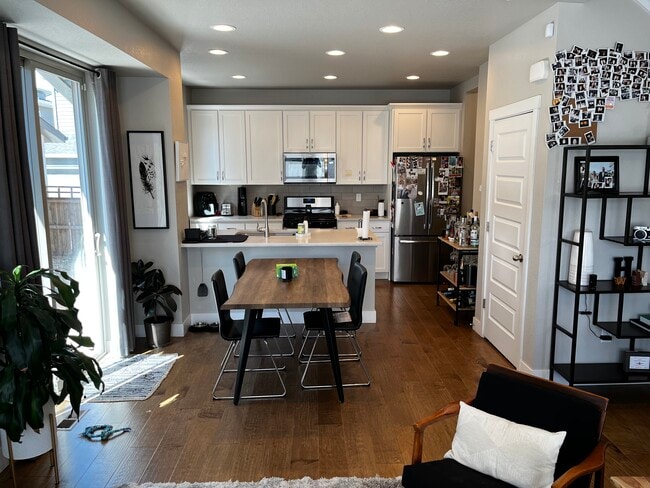 Photo - 6737 Canosa St