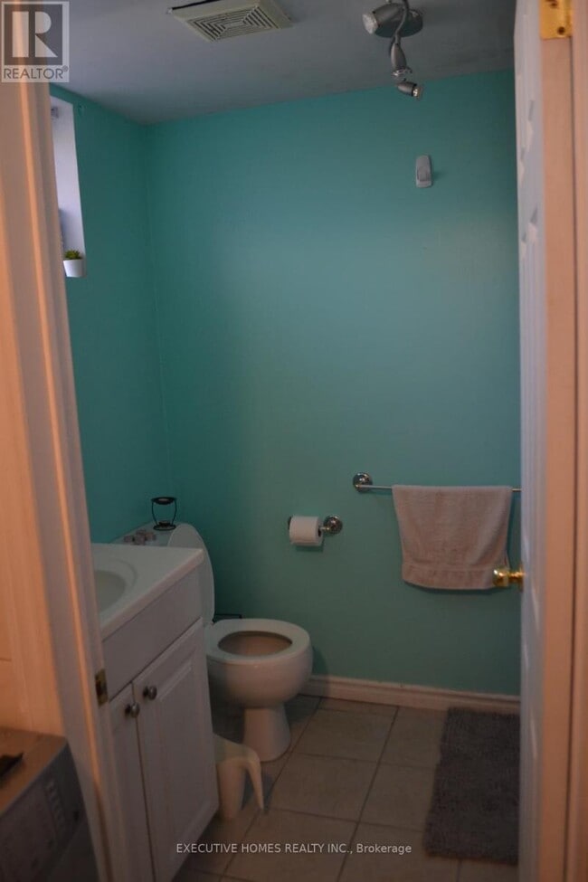 Photo - 1165 Ogden Ave