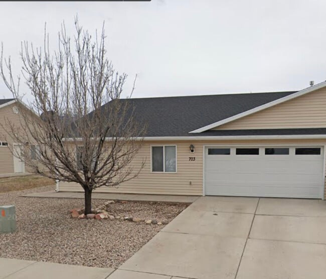 Building Photo - 703 W 1225 N Rental