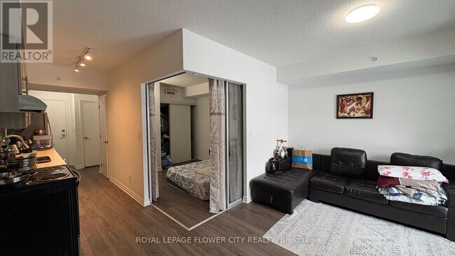 Photo - 1 Falaise Rd Unit 206