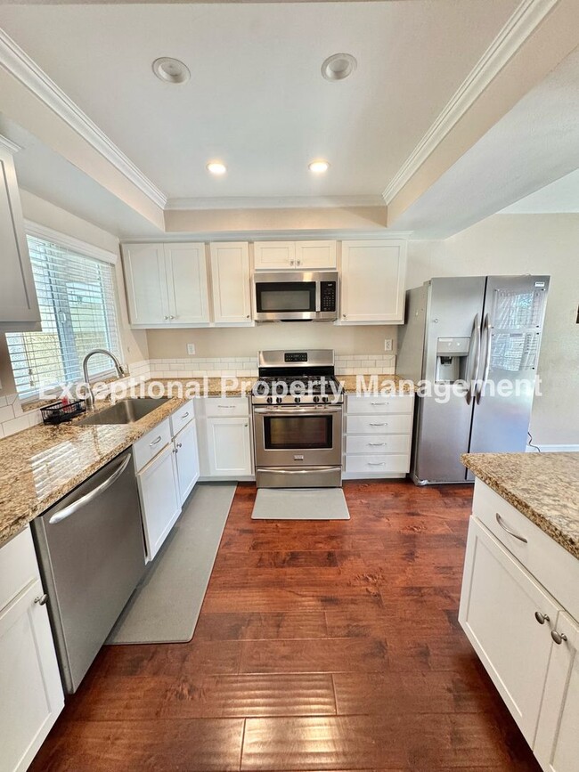 8419 Cedarwood Ln