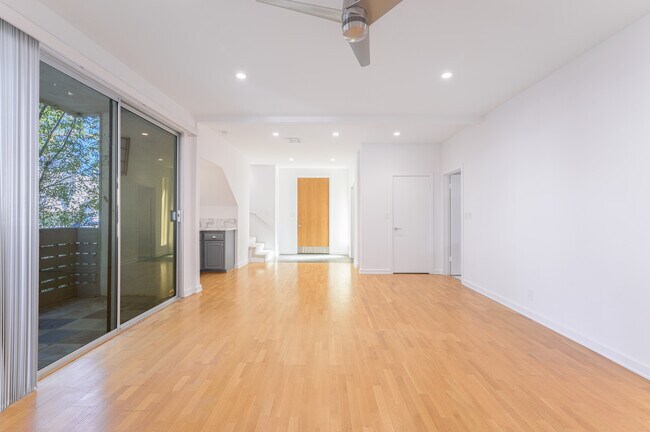 Living room - 1338 Harvard St