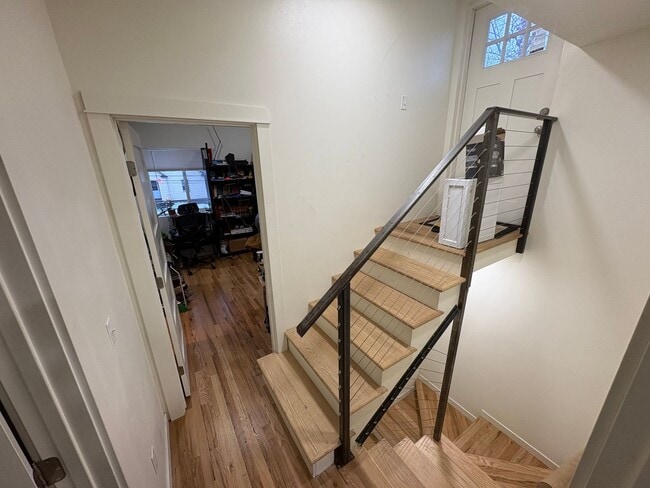 Photo - 216 E 7th St Unidad 216 E 7th St. - #1