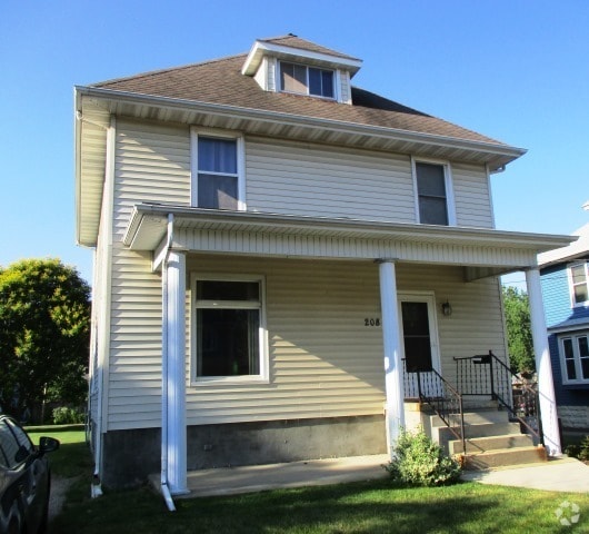 Building Photo - 208 W Emerson St Rental