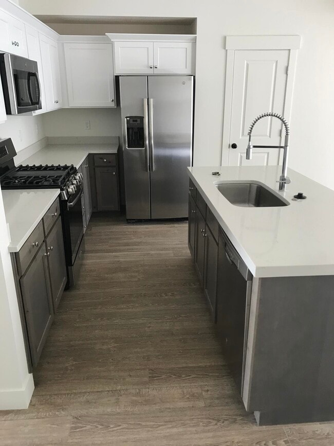 Photo - 2971 S Richmond St