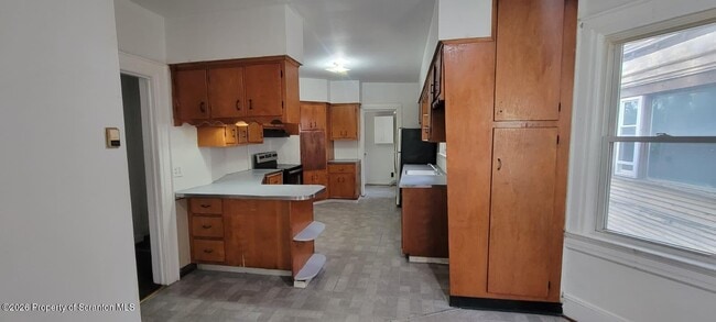 Photo - 805 Monroe Ave