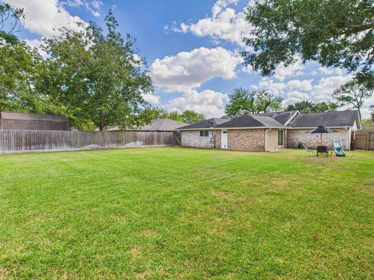 Photo - 13010 Foxburo Dr