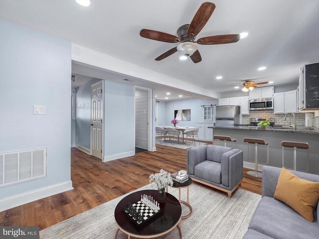 Photo - 7707 Warsaw Ave