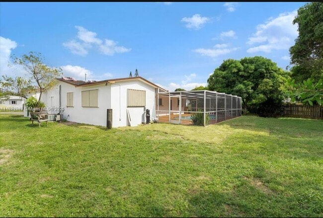 Photo - 7160 SW 5th Ct