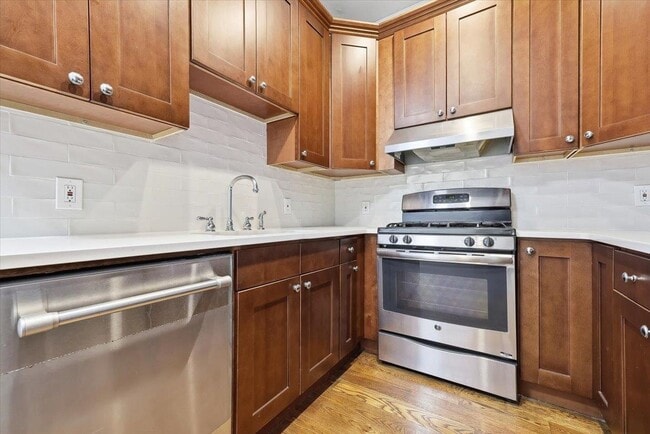 Photo - 202 Bowers St