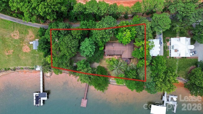 120 Stepaside Ln