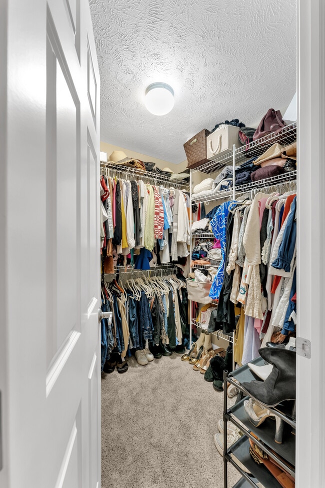 Photo - 6690 Green Valley Ct SE