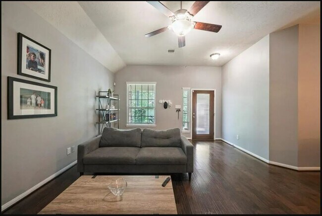 Photo - 3606 Spy Glass Hill Dr