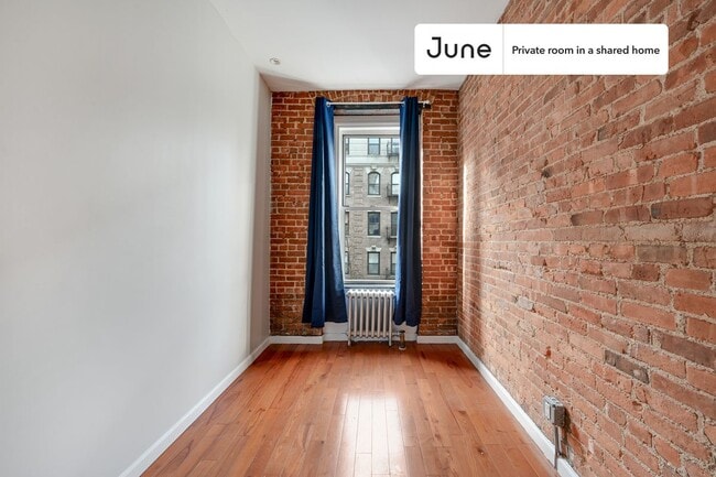 Room in Shared 2 bed/1 bath home in Hell's Kitchen