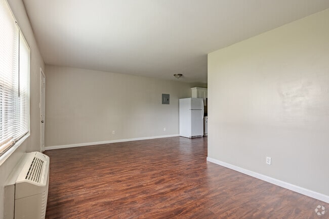 1BR, 1BA - 850SF