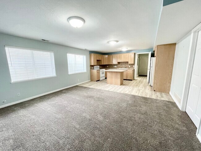 Photo - 1013 W 1400 S House