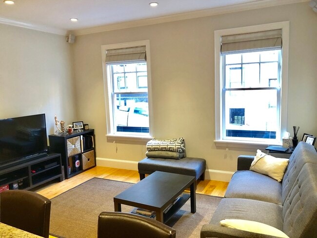 Photo - 30 Anderson St Unit #2