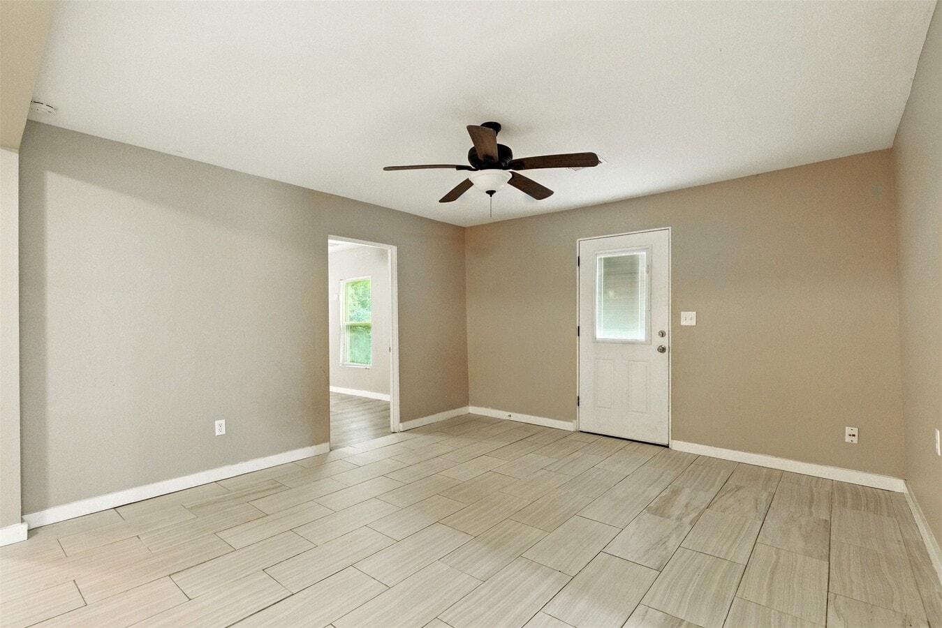 Photo - 1718 N Travis Ave