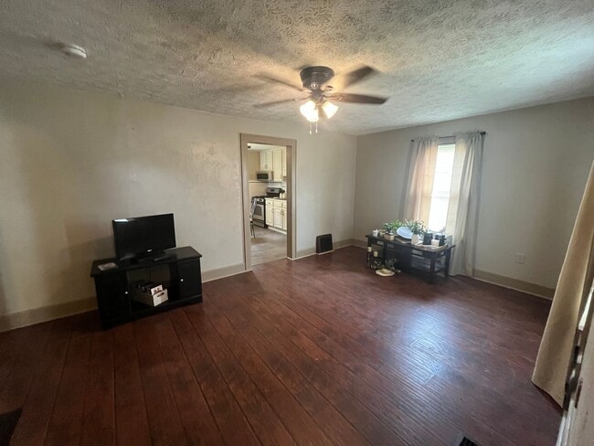 Photo - Two Bedroom in East Alton